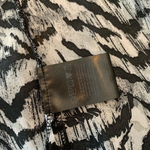 Kim Kardashian blouse - Picture 6 of 13